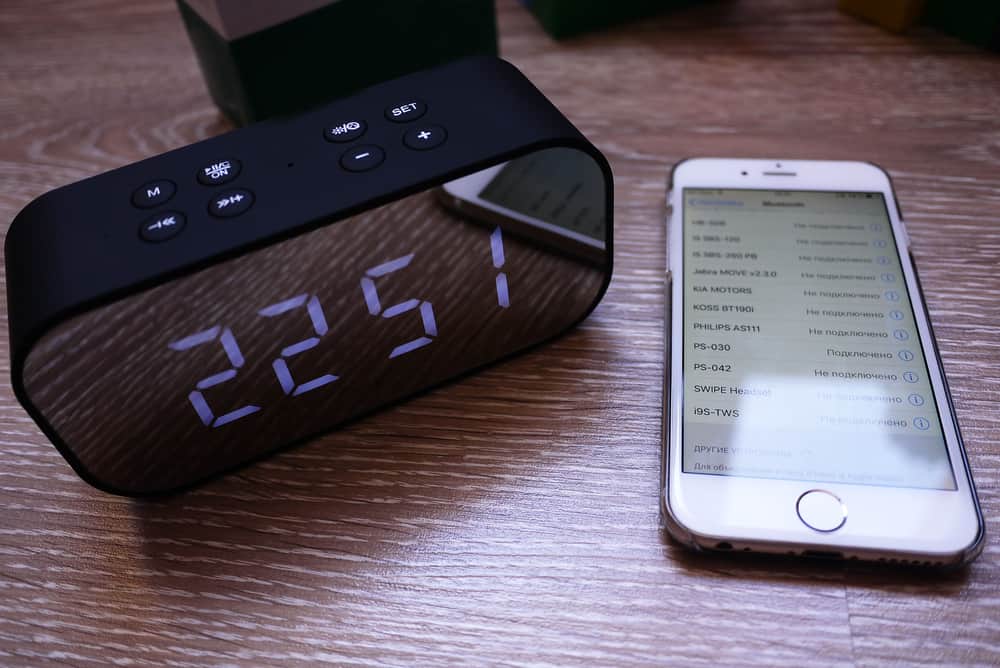 Wireless speaker for listening to music. A great device for you